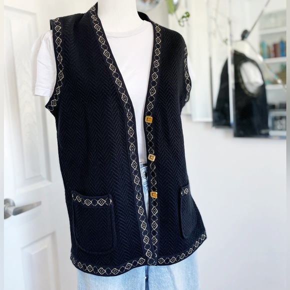 Vintage knit vest with chevron weave / 1990’s academia style cardigan - Picture 1 of 8